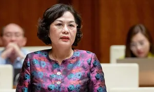 Thống đốc bị chất vấn 'vì sao ngân hàng chỉ bán vàng, không mua' Thống đốc bị chất vấn 'vì sao ngân hàng chỉ bán vàng, không mua'