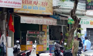 Hàng chục người nghi ngộ độc sau ăn bánh mì ở Vũng Tàu