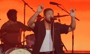 Imagine Dragons khuấy động sân khấu Hà Nội