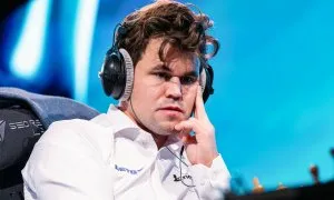 Carlsen, Firouzja vào bán kết Champions Chess Tour Finals