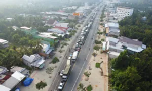 Cầu Rạch Miễu kẹt xe suốt 4 giờ Cầu Rạch Miễu kẹt xe suốt 4 giờ
