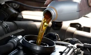 Xe chạy bao nhiêu km thì phải thay dầu hộp số? Xe chạy bao nhiêu km thì phải thay dầu hộp số?
