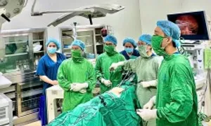 Suýt mất mạng vì mang thai ngoài tử cung Suýt mất mạng vì mang thai ngoài tử cung