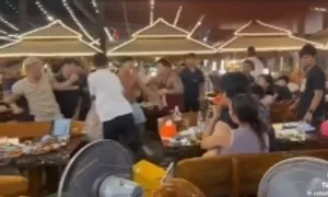 Nhóm du khách Hàn Quốc ẩu đả ở quán lẩu