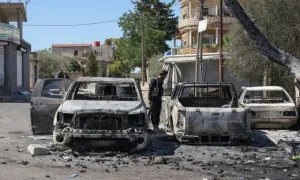 Syria rút quân khỏi thành phố miền nam sau đòn dằn mặt của Israel